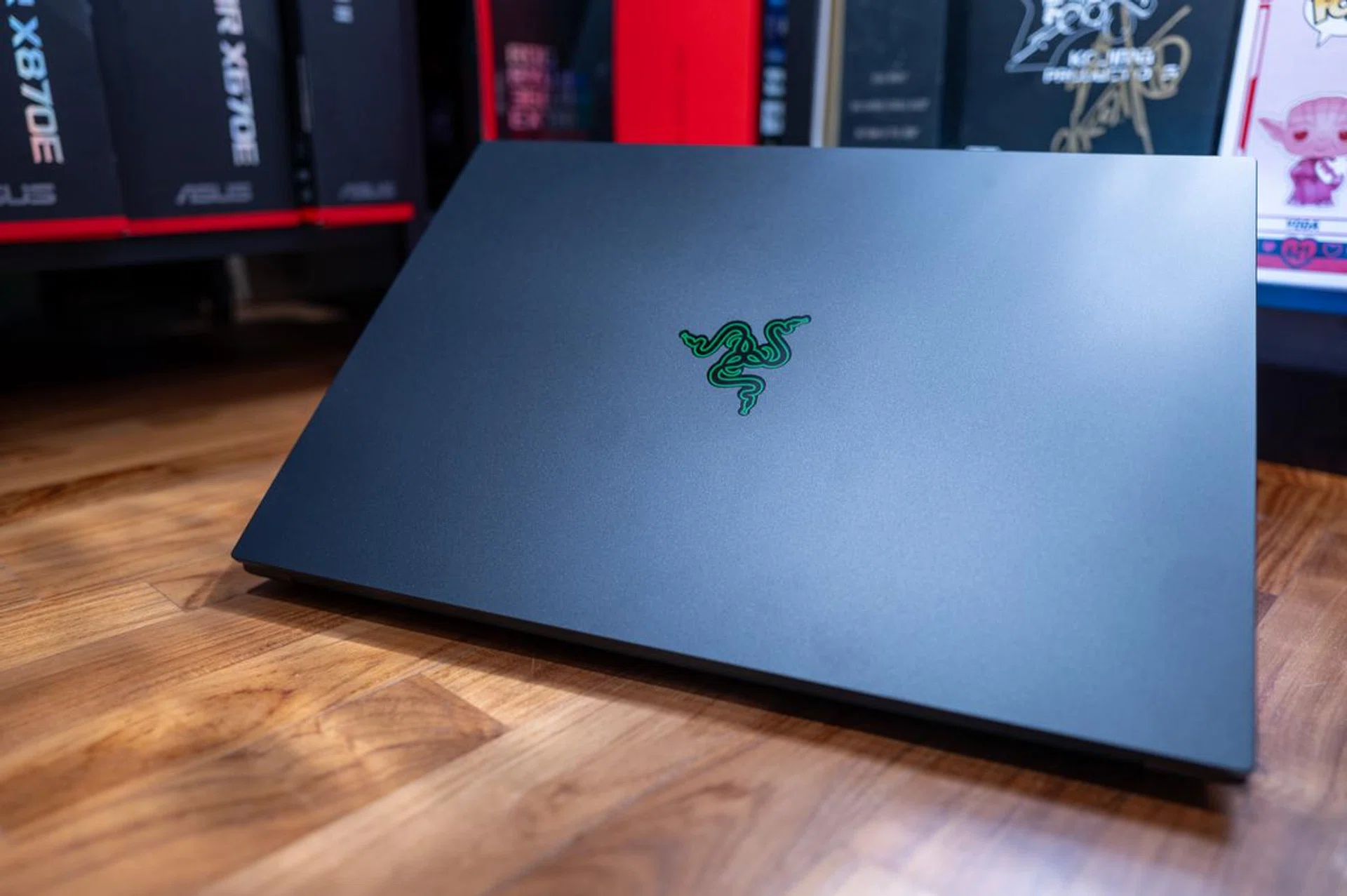 It will be interesting to see how gaming laptops with similar specs from other makers such as ASUS ROG and Gigabyte perform against the Razer Blade 16 (2025). Photo: HWZ