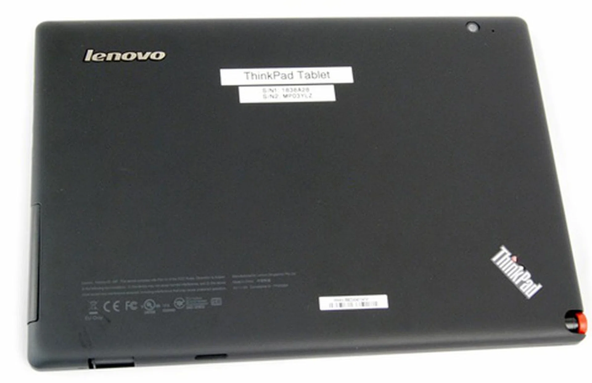 Thanks to the matt texture, ugly fingerprints and smudges will be less of a problem on the back of the Lenovo ThinkPad Tablet. 