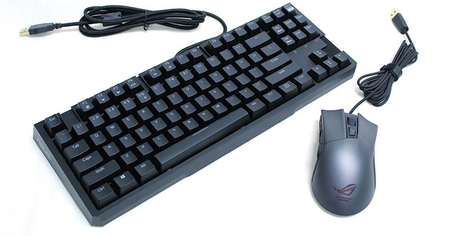 ASUS has pre-packed the ROG Gladius gaming mouse and M801 mechanical keyboard with the ROG GR6. Yes, a true mechanical keyboard complete with red Cherry switches.