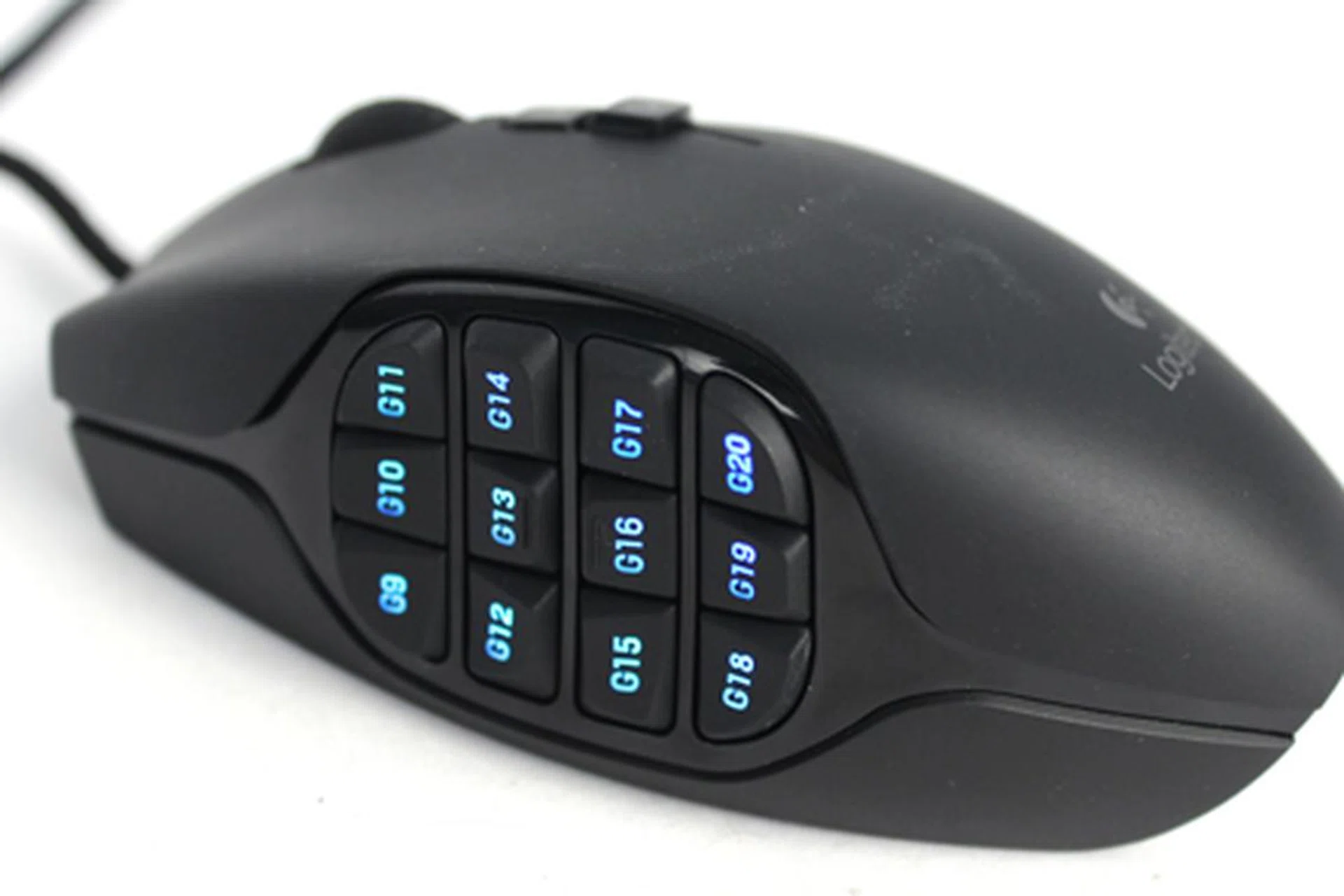 Like Razer's Naga MMO Gaming mouse, Logitech's G600 features a 12-button thumbpad.