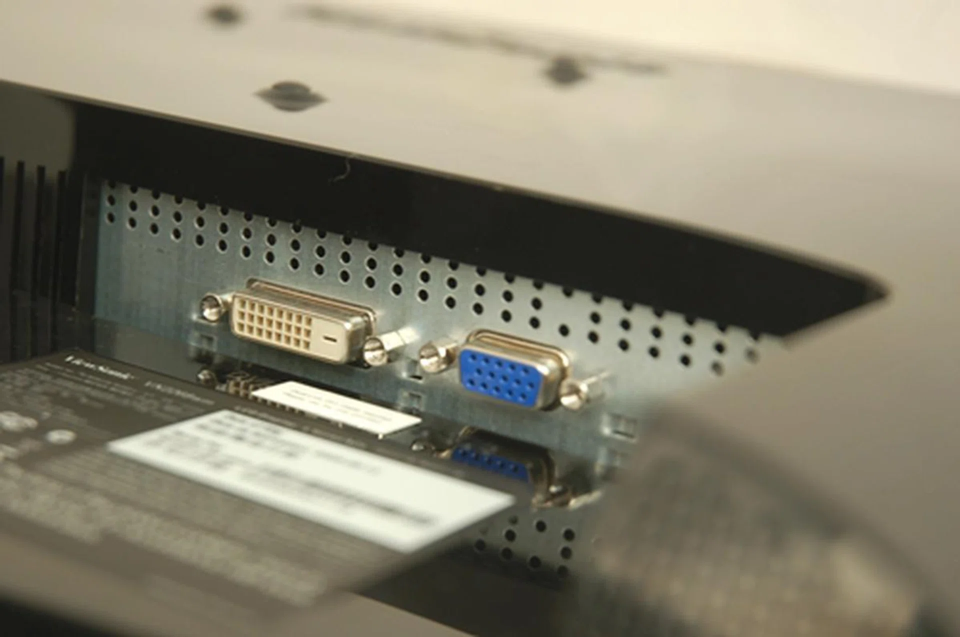  VGA and DVI.