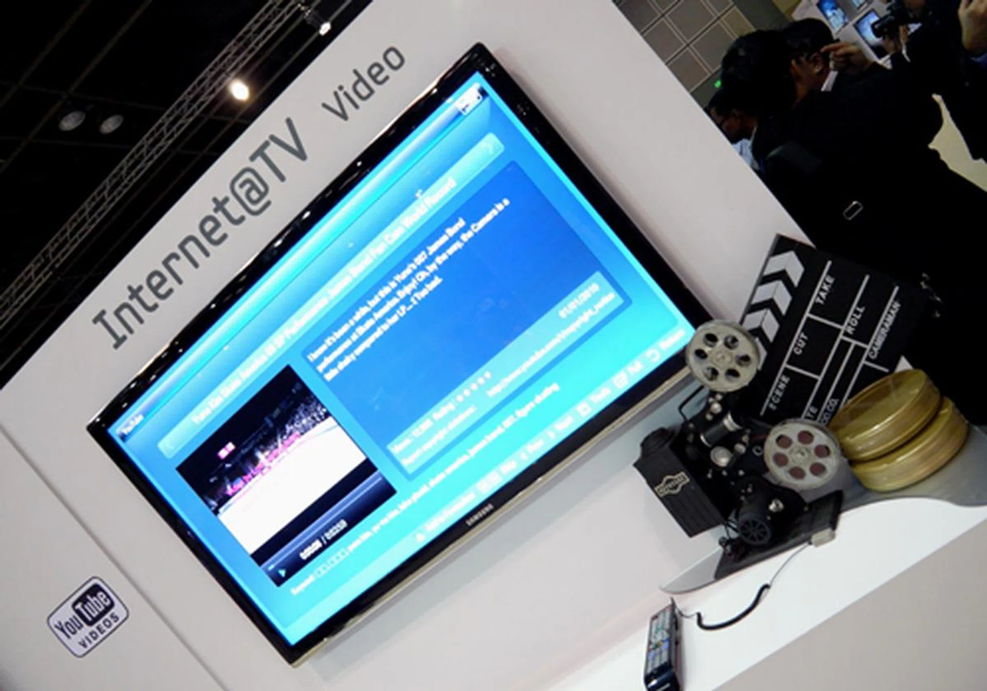 Running pretty much on  XML and Javascript applications, users can access widgets such as YouTube, Skype and RSS news feeds from Yahoo with the new breed of Samsung TVs.