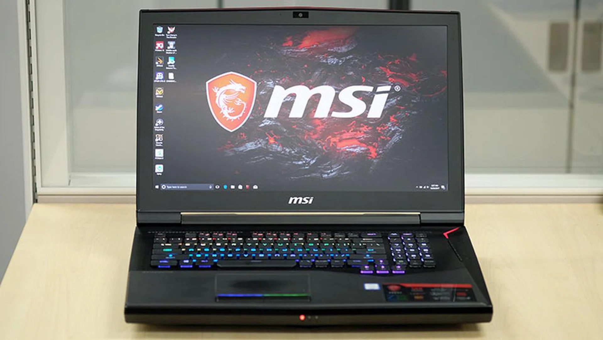 MSI GT75VR 7RF Titan Pro