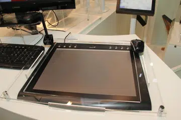 This advanced tablet by Genius was tailor-made for designers, artists and professionals. The PenSketch M912's large 9" x 12" working area makes it super comfortable to use. Even the stylus for this tablet is impressive as it is battery-free and features two buttons and 2048-level pressure sensitivity. This enables designers to achieve all kinds of shapes and thickness easily. The PenSketch M912 also comes with a battery-free scroll wheel mouse that is perfect for users who are more inclined to a mouse compared to a stylus. Finally, it even comes bundled with the PenDrawer software or optional Adobe Photoshop Elements 9 and Corel Painter 4 Essentials software.