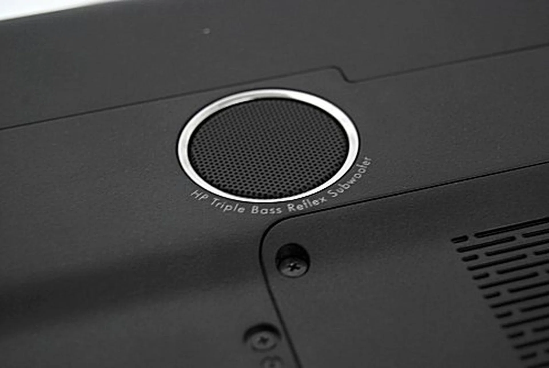 Seen here is a close up of the dv7's subwoofer and while it wasn't quite as boomy as we would have liked it, it was still a pretty decent subwoofer.

