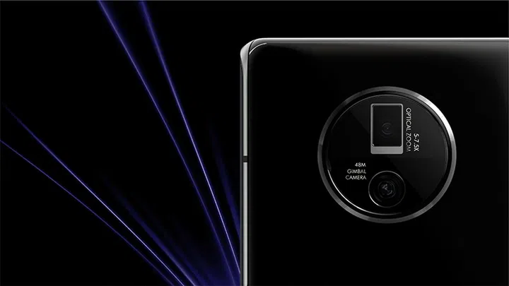 What's even better than more optical zoom? A Gimbal-stabilised main camera with great optical zoom!