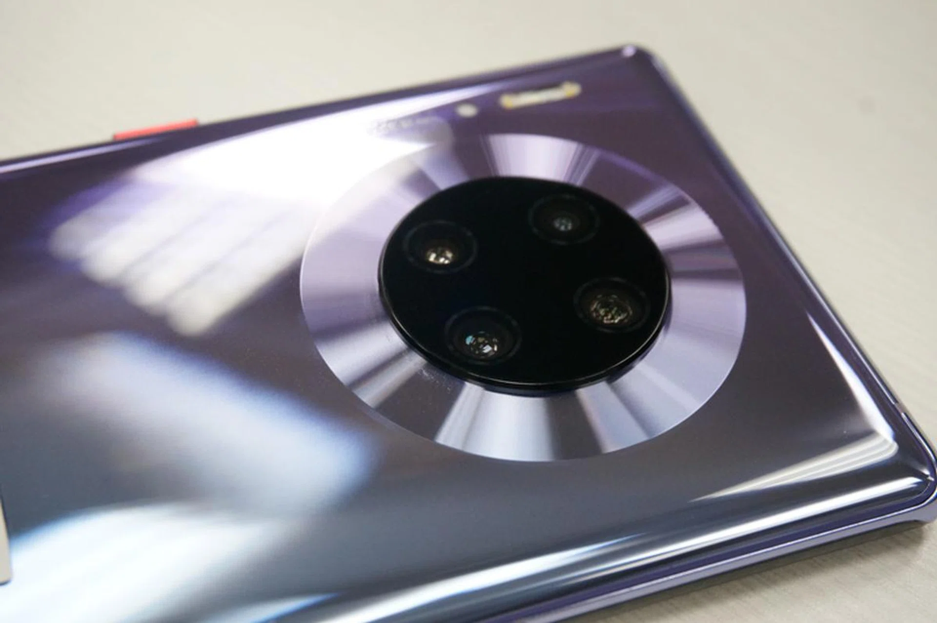 The SuperSensing Cine camera is surrounded by a reflective ring.