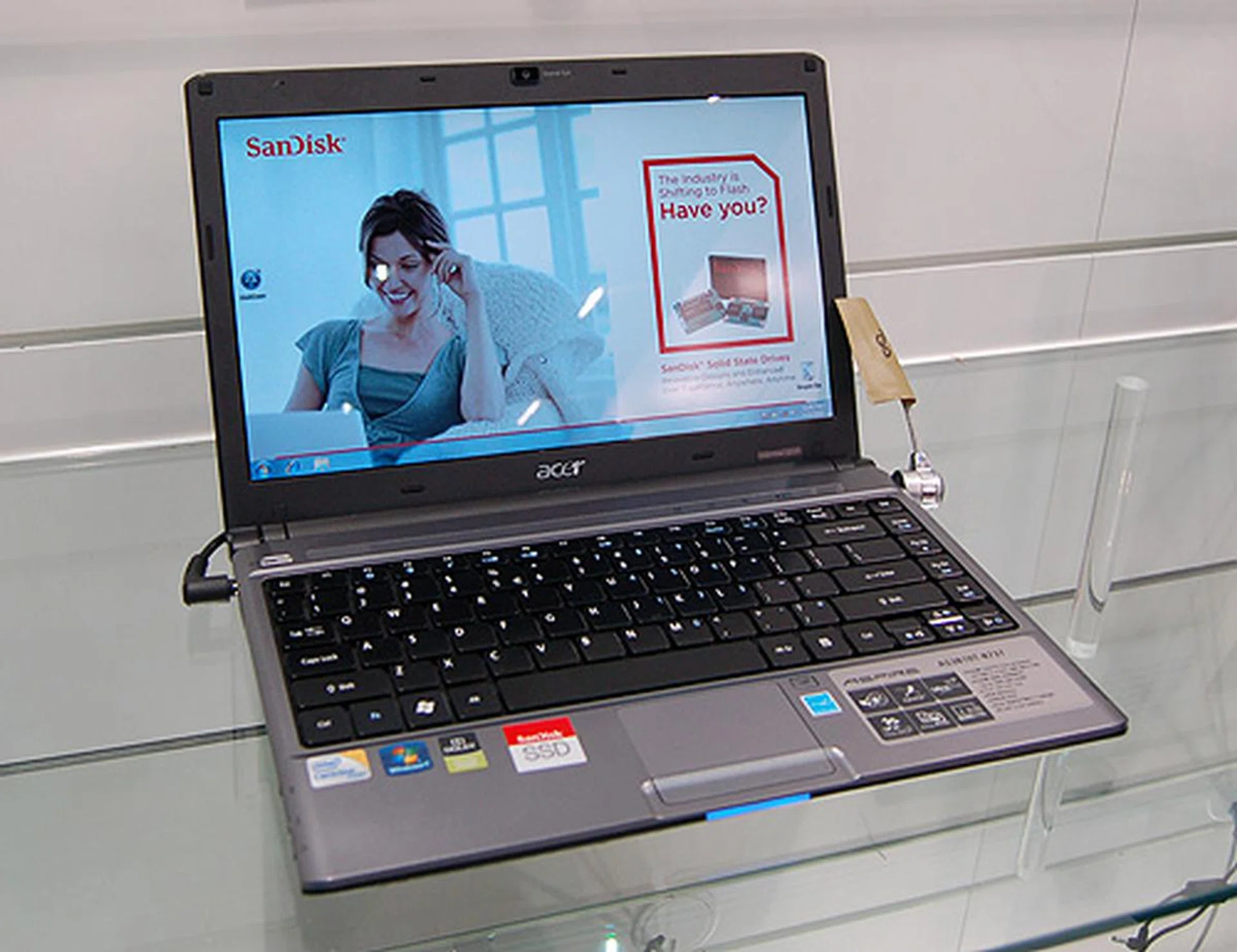 At the show, SanDisk announced the launch of their new P4 SSD and here is an Acer notebook that uses said SDD drive.