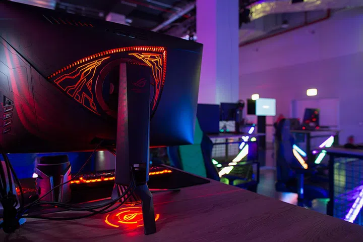 ASUS ROG Swift PG27VQ