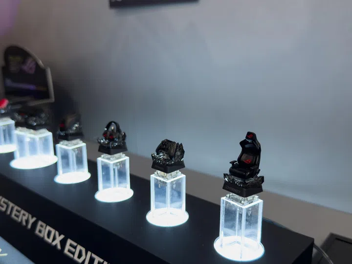 ROG Keycap Mystery Box Edition 20