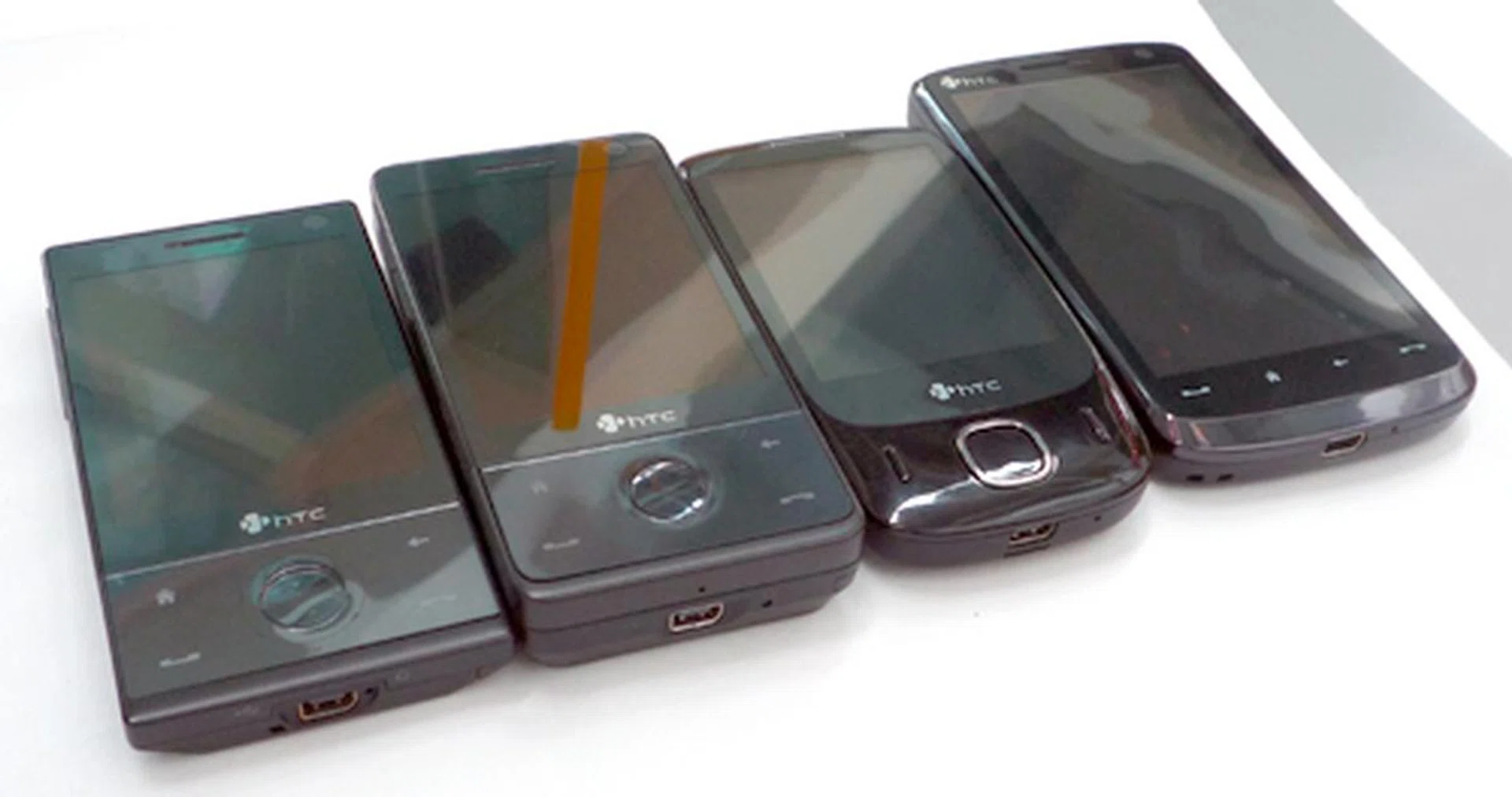  The HTC Touch Diamond and HTC Touch Pro which are now available at major retail stores. Both the HTC Touch 3G and HTC Touch HD will be looking at an estimated November to December launch, so do check back at www.hardwarezone.com for the full review of the Touch HD when it reaches our labs!