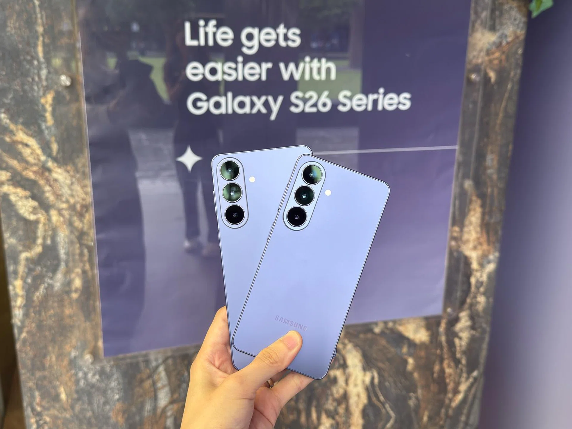Samsung Galaxy S26 and S26+ in Cobalt Violet