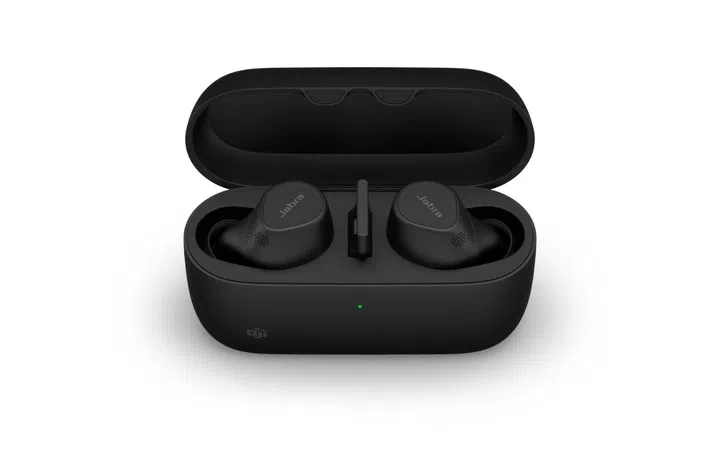 The case adds a total of 33 hours of battery life. Image source: Jabra. 