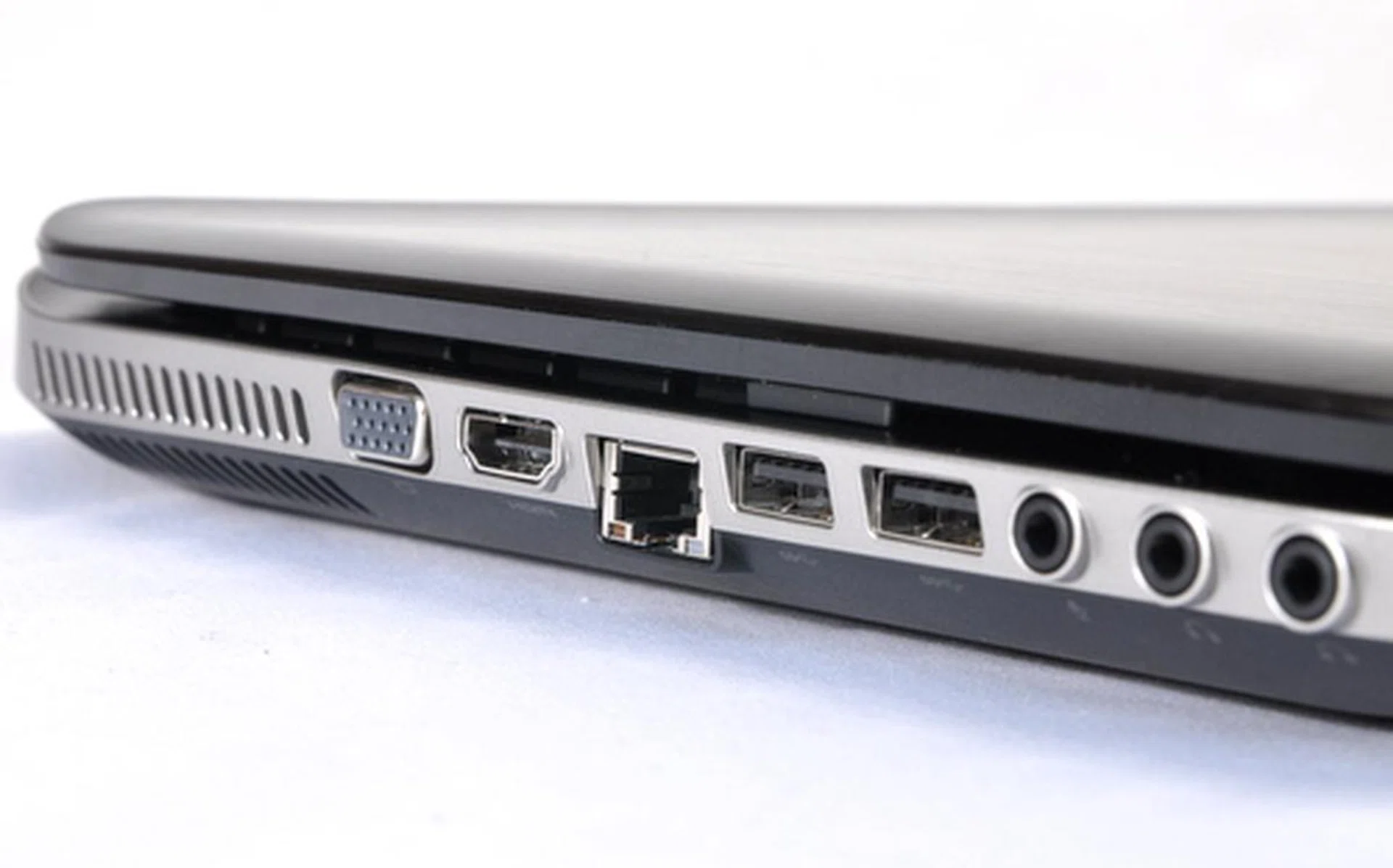 The usual suspects line the right side of the notebook, including two extra USB3 ports and an extra headphones jack. The others seen here are VGA, HDMI and LAN ports.