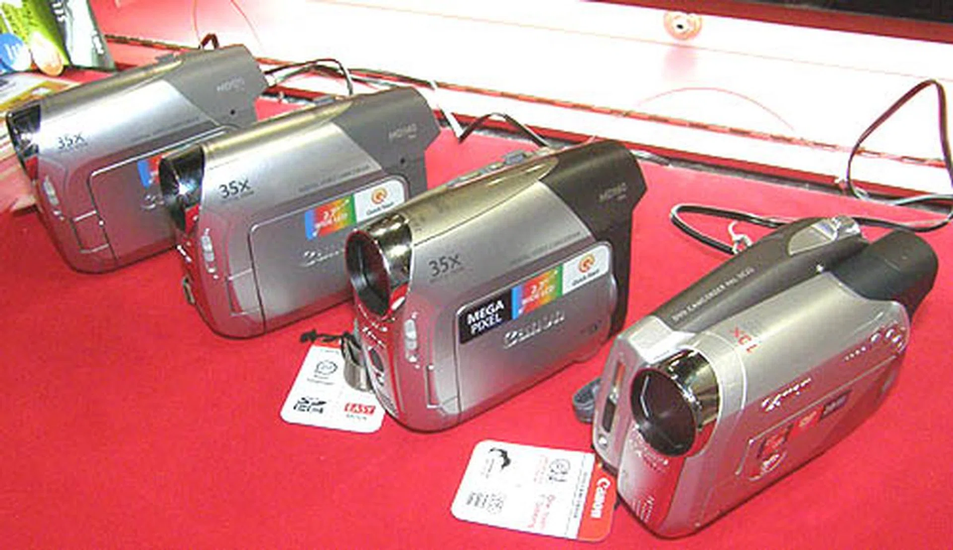  These camcorders from Canon all have up to 35x optical zoom. The cheapest MD 120 starts from $599 and goes up to $899 for the MD 160. The extras also get more lavish for the more expensive models.  