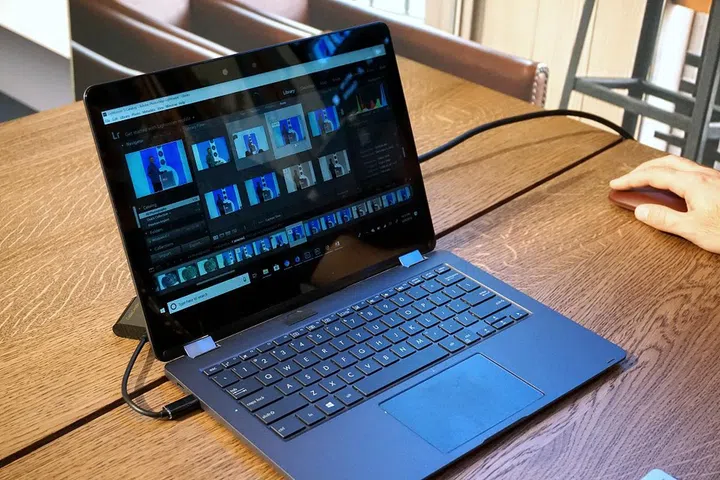 Over 160 images were loaded up in Adobe Lightroom CC and it didn't seem to faze this reference notebook one bit when we applied filters and effects while it had a few browsers with several tabs open in the background. #Hopeful