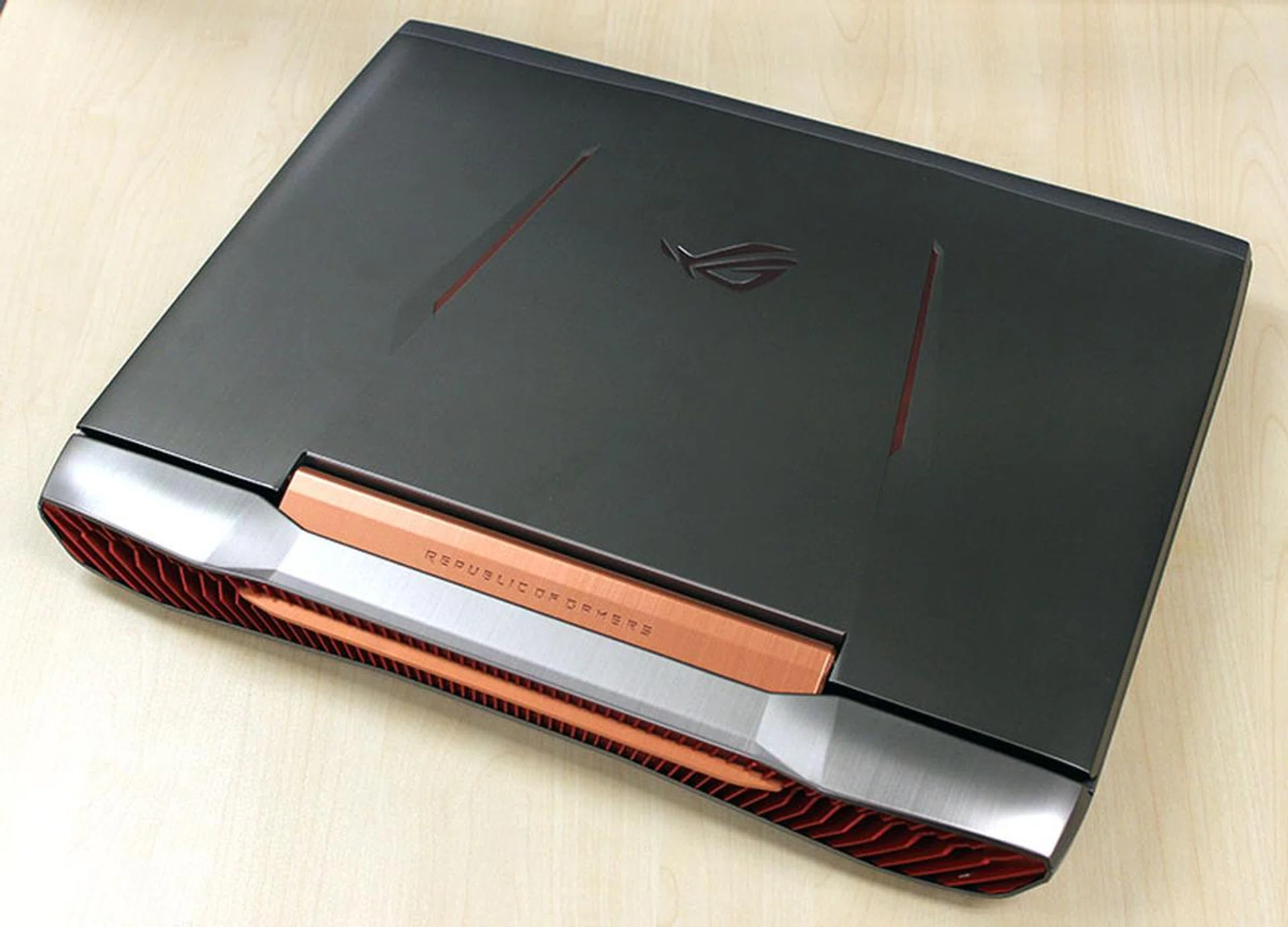 ASUS ROG G752