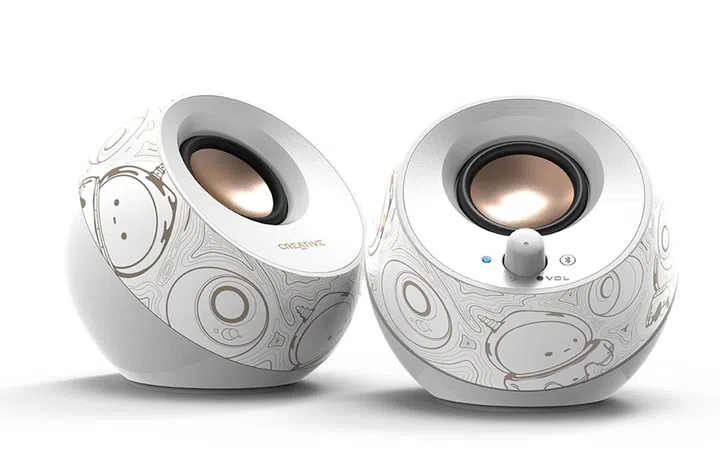 Creative Artisan Edition Pebble V3 in White.