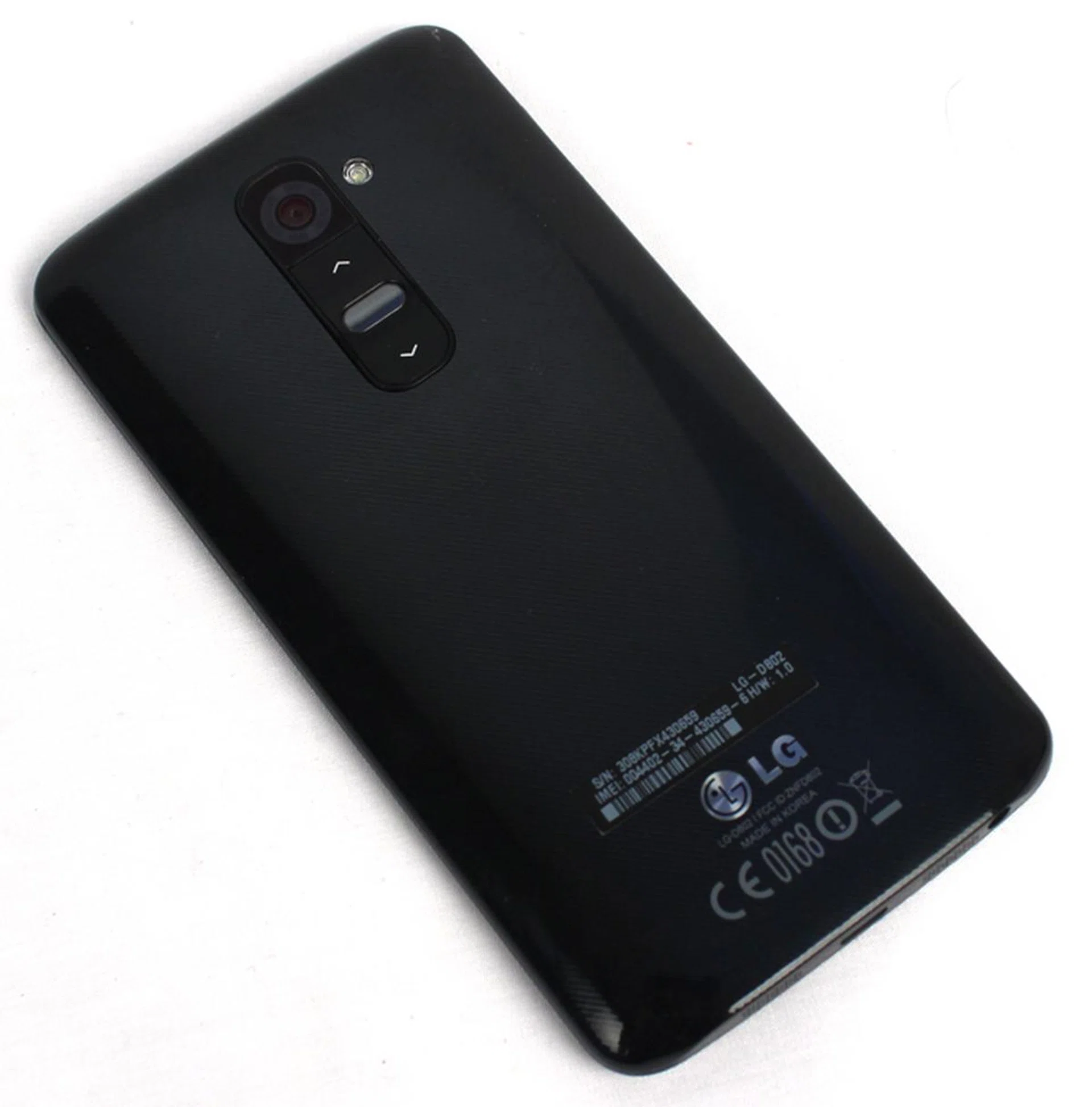 The pattern on the G2's rear doesn't do much to hide its cheap, plastic feel.