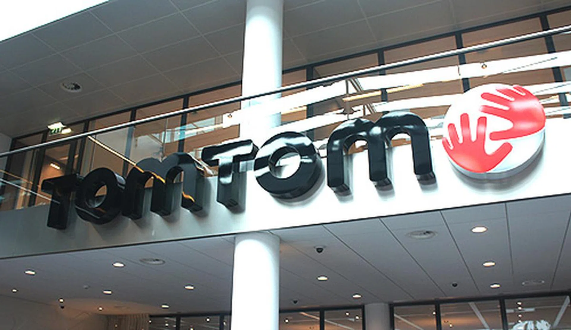 We were at TomTom's HQ, just minutes away from Amsterdam's city center, to learn more about the company, its technologies, how it makes maps and what makes its maps so special.