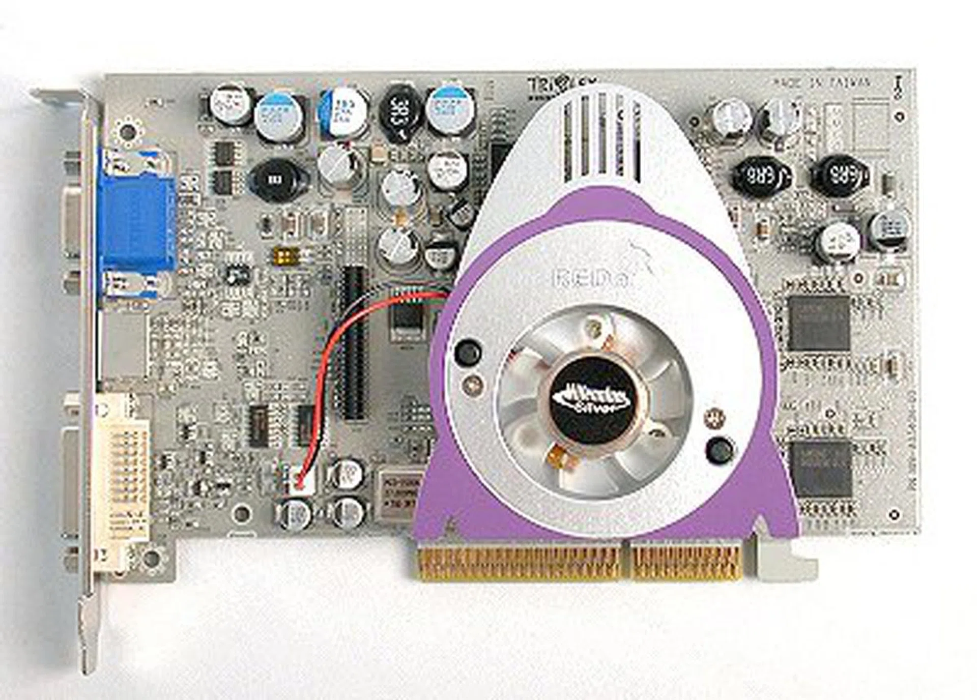 Based on the 9600 PRO chipset, not only was this card a capable performer, it had looks to boot as well. We simply adored the all-silver PCB. Very funky.