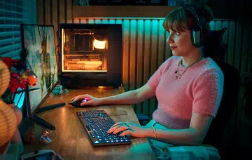 There are three variants in the G915 X Lightspeed series. Photo: Logitech