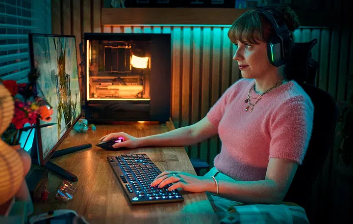 There are three variants in the G915 X Lightspeed series. Photo: Logitech