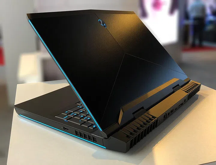 Alienware 15