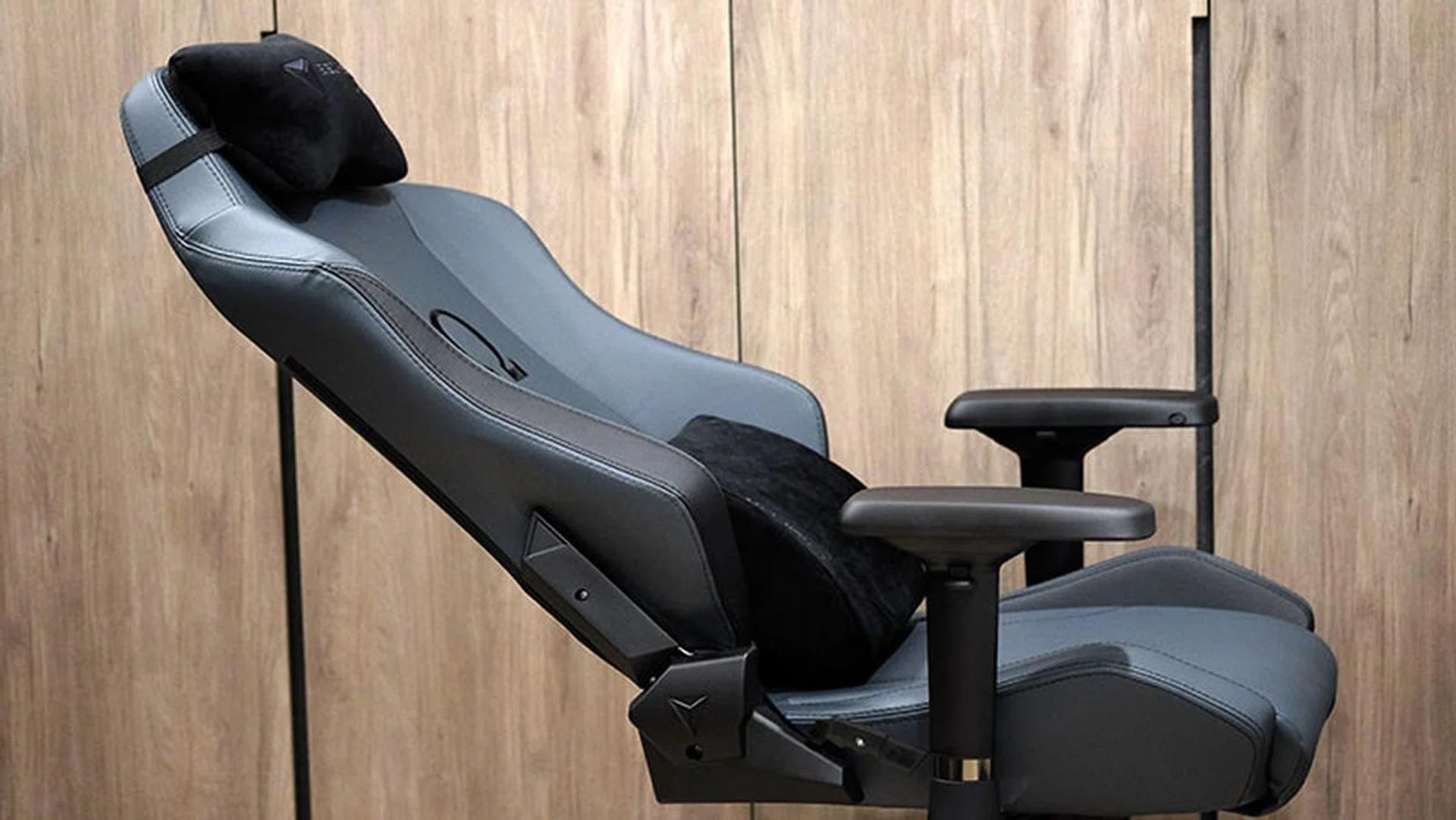 Secretlab Omega 2018