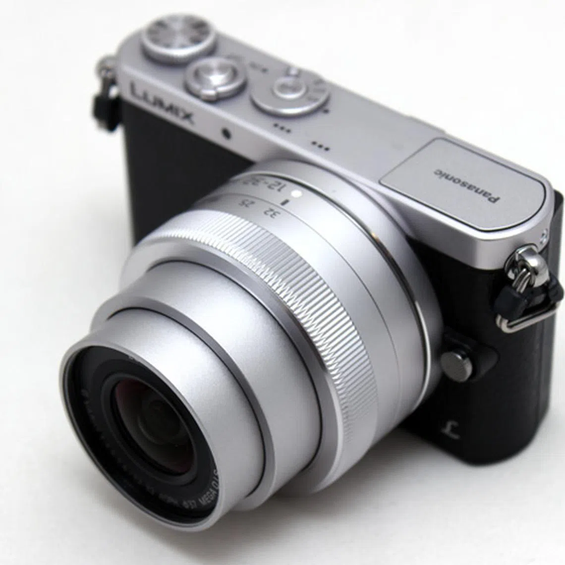 Hands-on with the Panasonic Lumix GM1, an Ultra Compact Mirrorless
