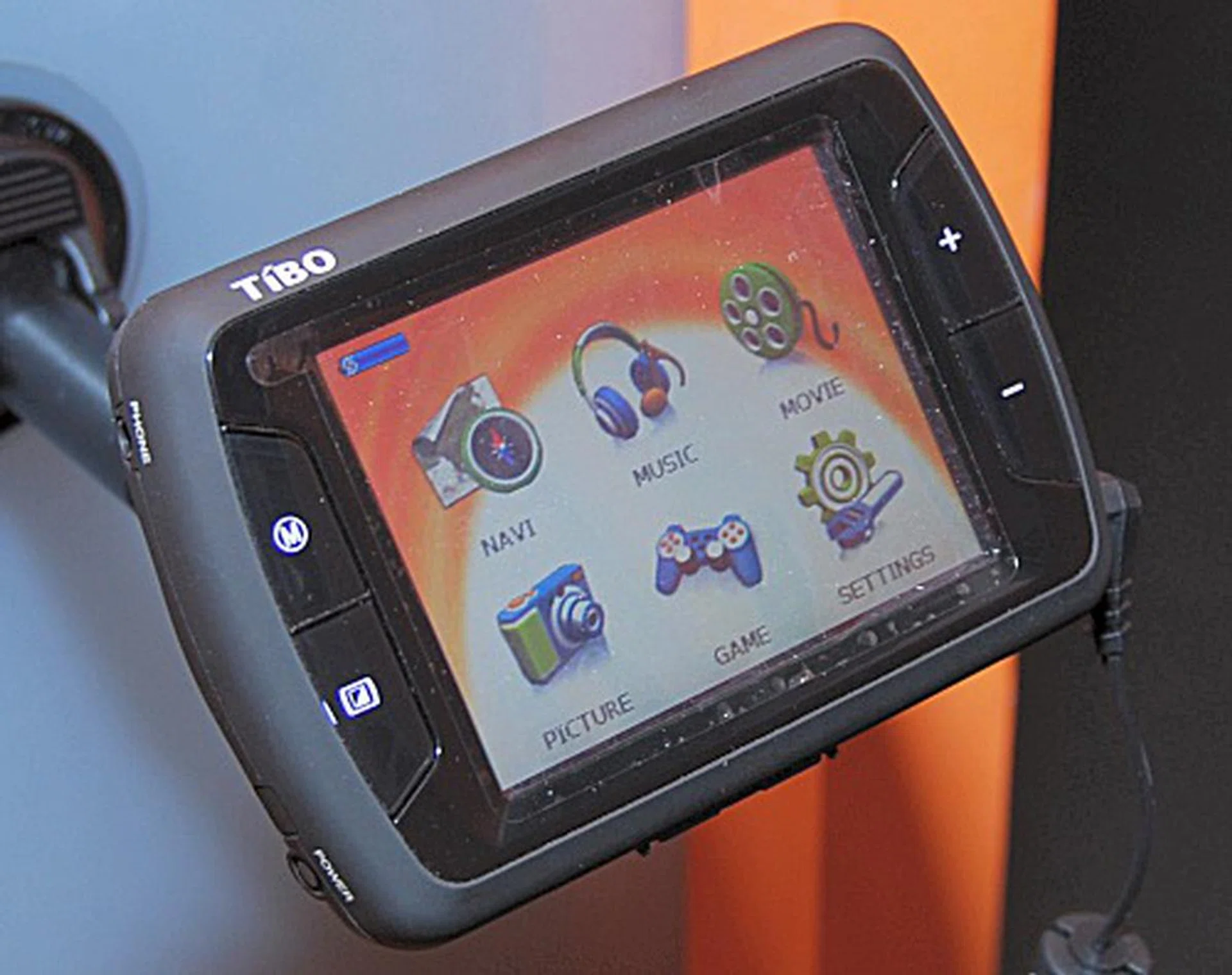  The TIBO A-1550i is a smaller 3.5-inch touchscreen model, has a resolution of 320 x 240 pixels and similarly supports up to 4GB of SD storage.  