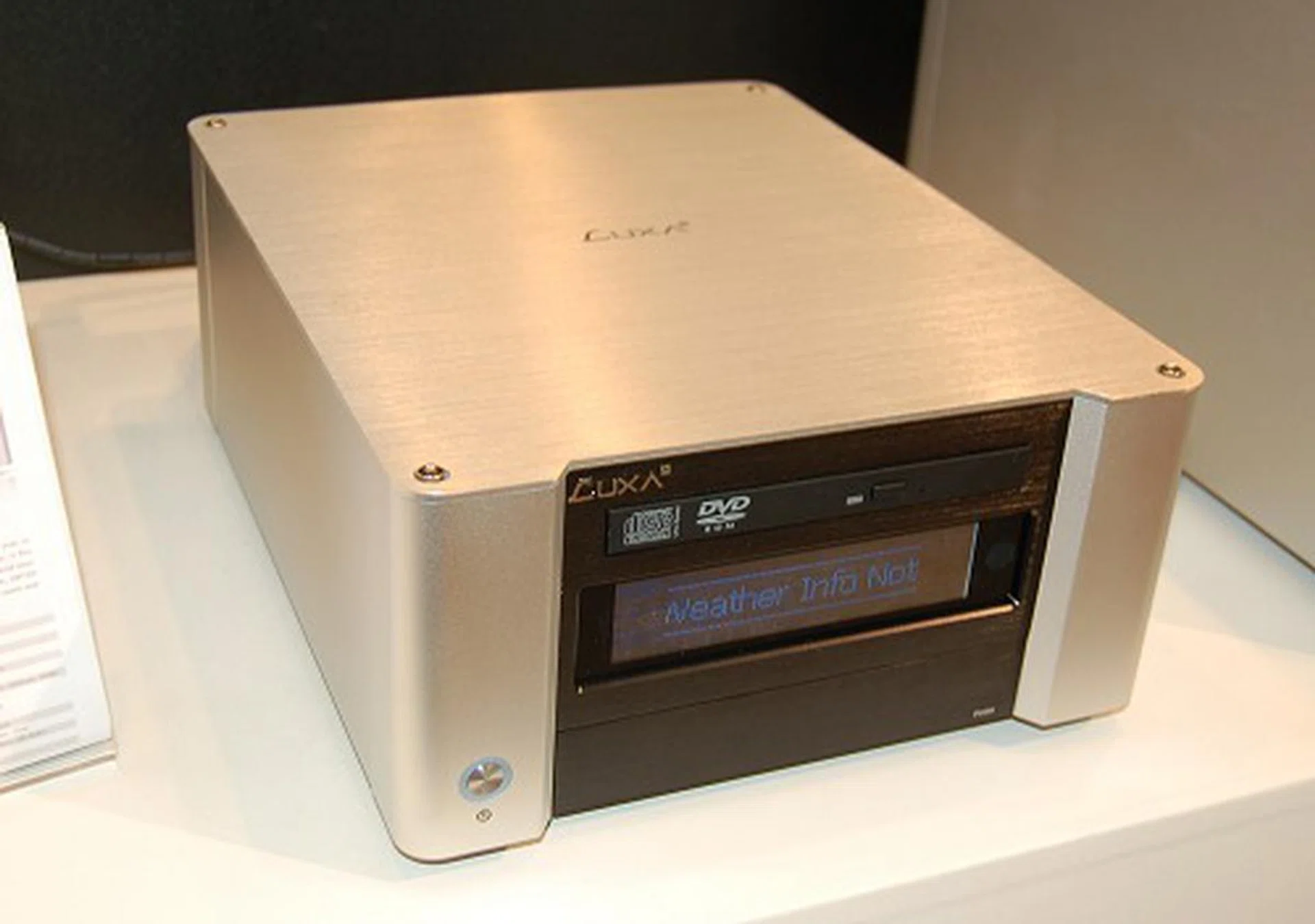  Going small seems to be the order of the day at the show as this LM100 Mini is a mini-ITX chassis. Also made from Aluminum extrusion, it still manages to cram a VFD display. Luxa2 scores high on aesthetics on their first attempt.  