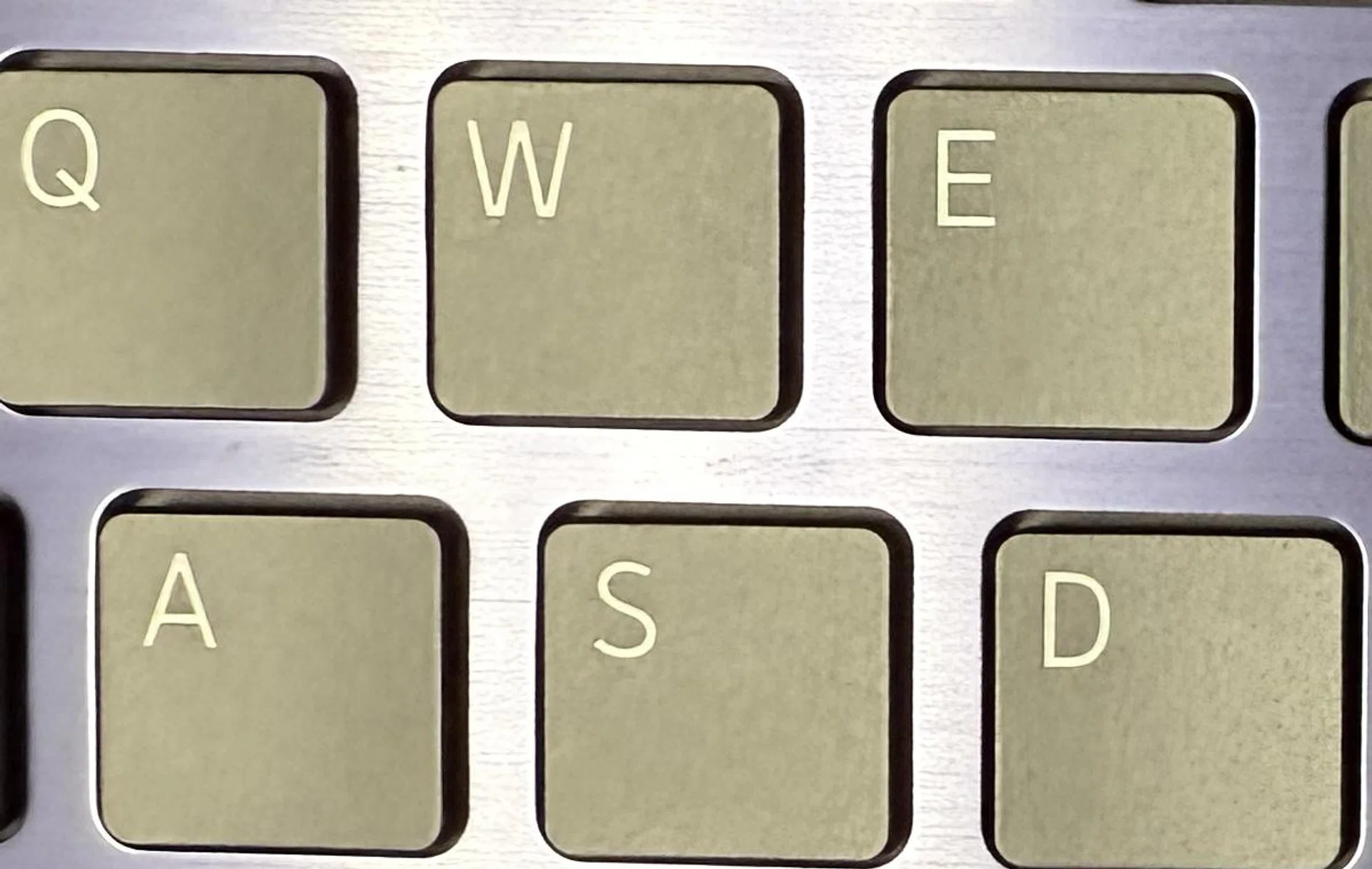 The keyboard spacing on the Sony Vaio Kachi-iro. Photo: HWZ.