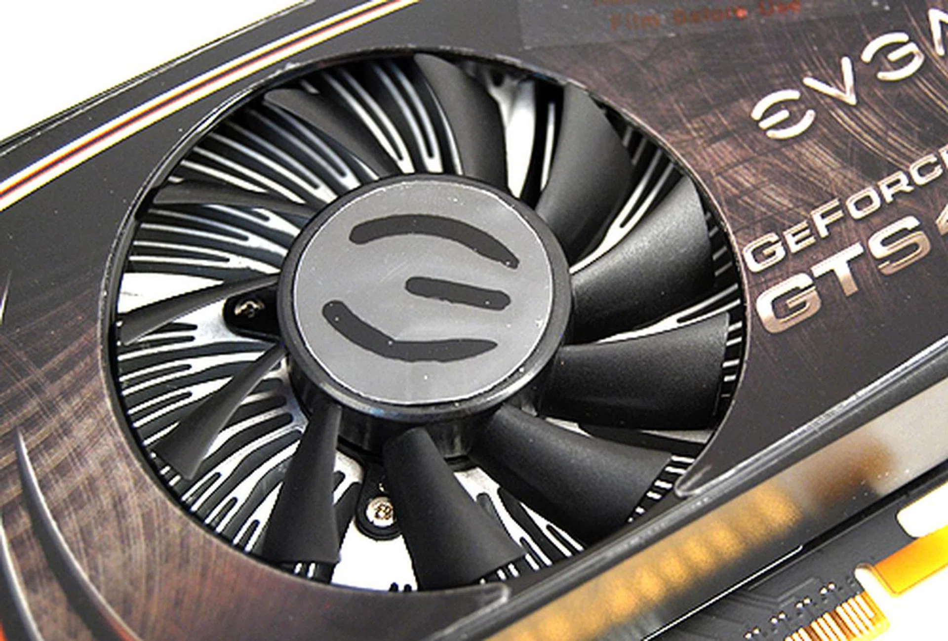 The cooler is identical to the one seen on reference GeForce GTX 460 cards.