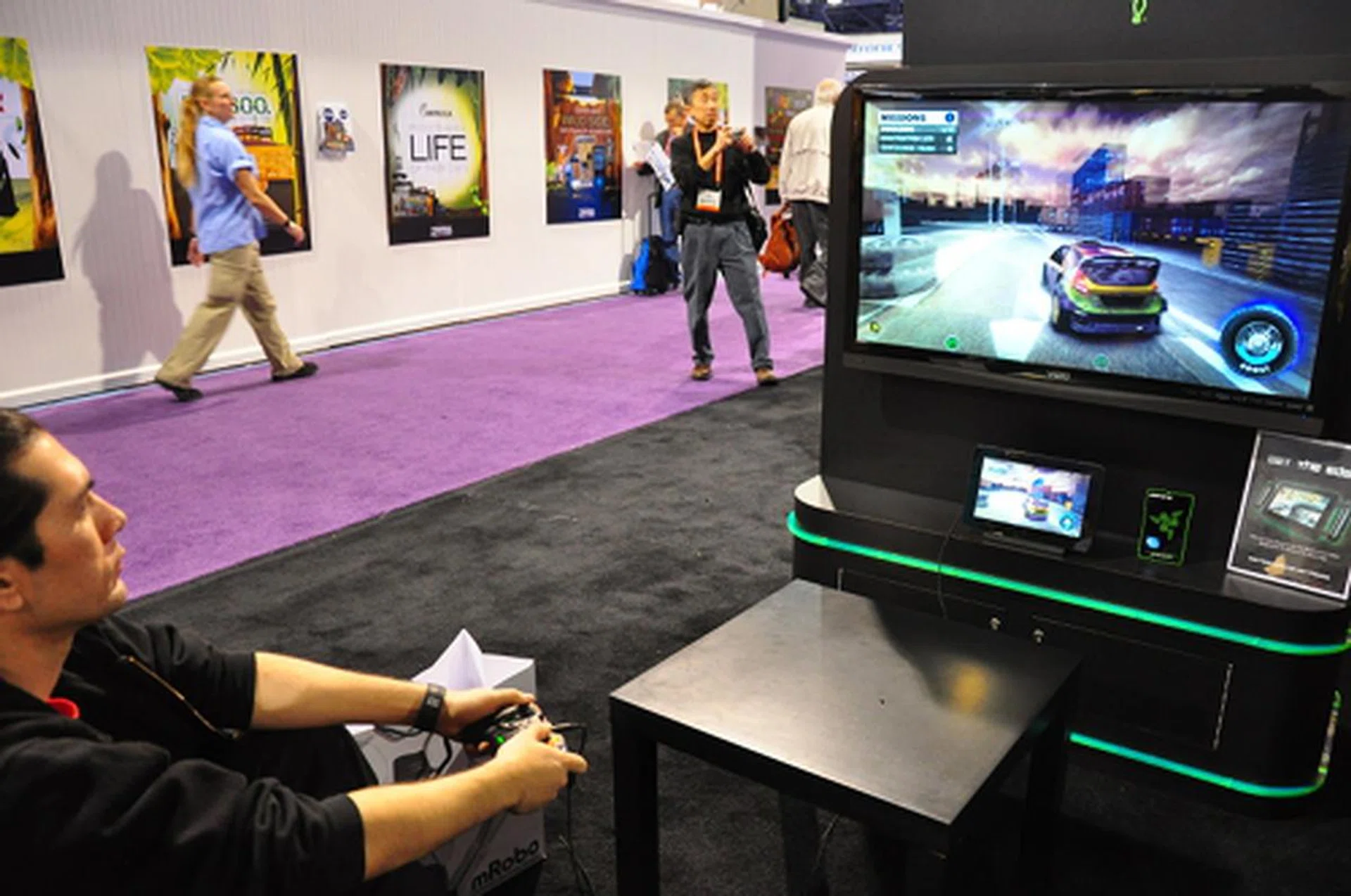 Simply hook up to a controller and your TV on the Docking Station and you are all set to go.
