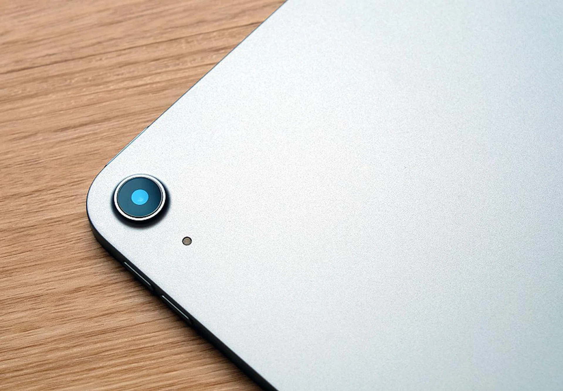 The iPad Air only has a single rear-facing camera. 