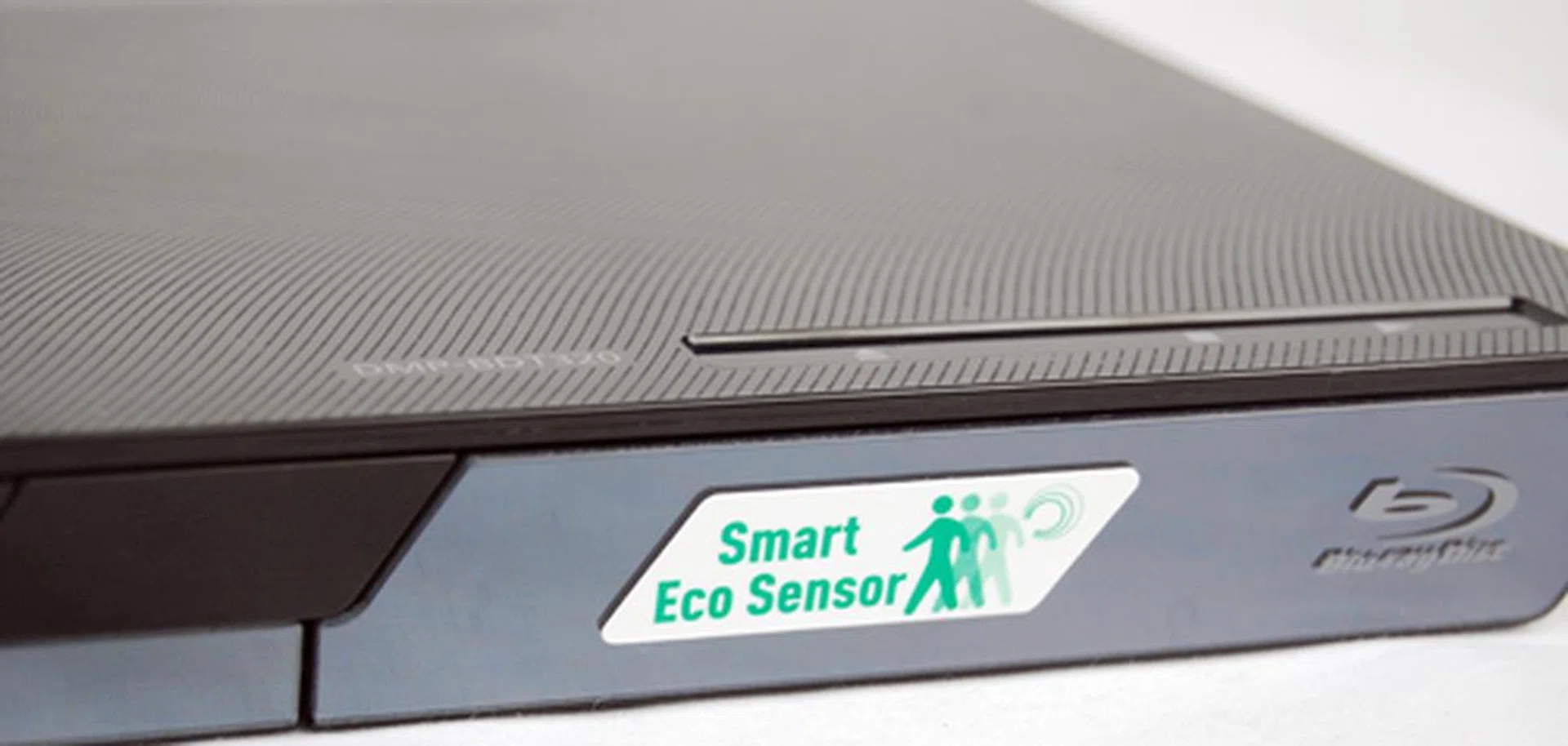 In order to minimize power consumption, this Blu-ray player comes with a Smart Eco sensor which uses motion detection over a period of time to determine if the device should be put on standby or resume functionality. Such functions are handy if you're the sort who lacks discipline in switching off devices when not in use or better yet, when you doze off in front of your TV.