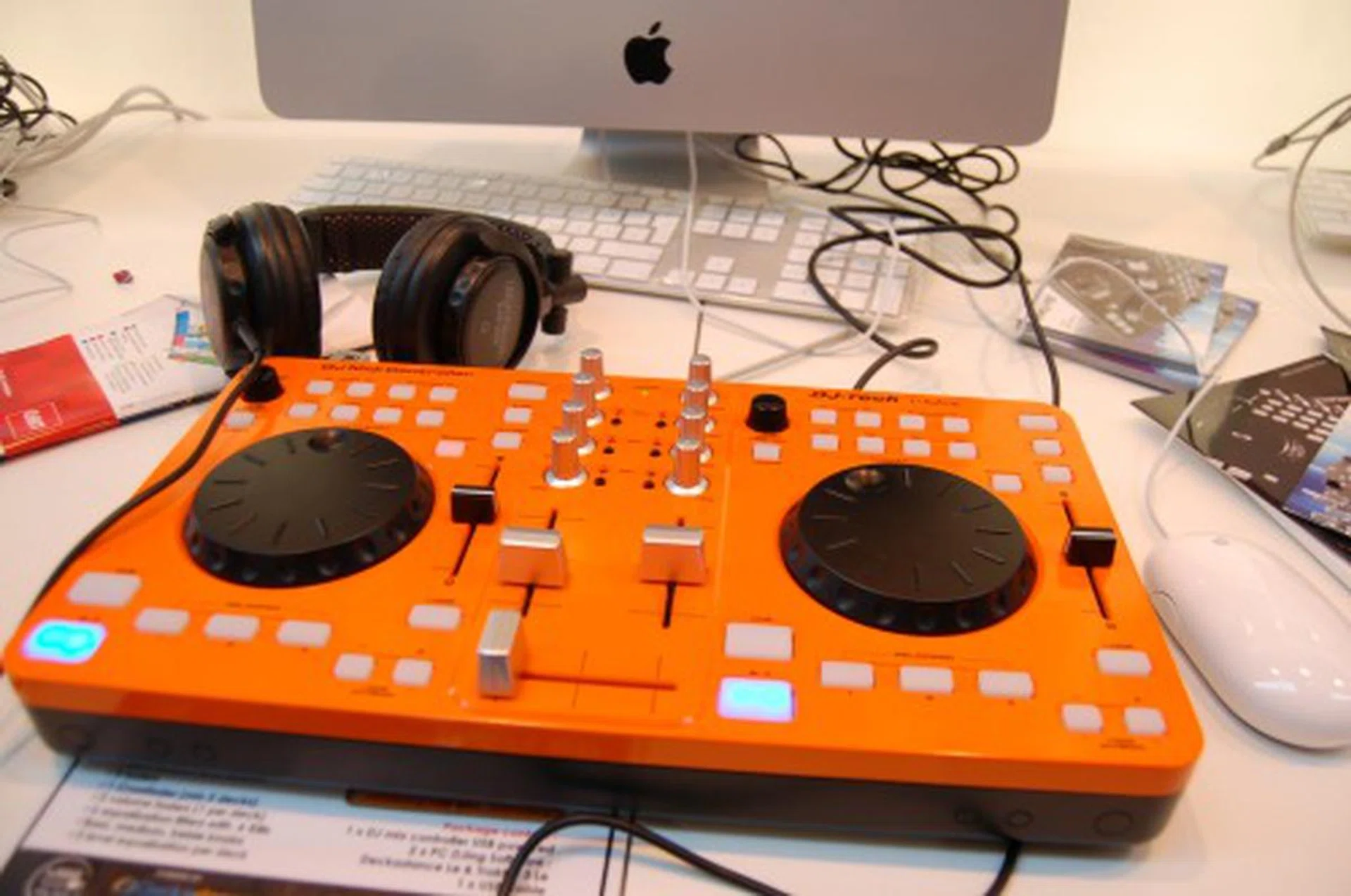  And here's their DJ USB Controller to manipulate MP3 music in real-time. This model is known as the iMix Club Edition. Despite its name, it's PC and Mac compatible.  