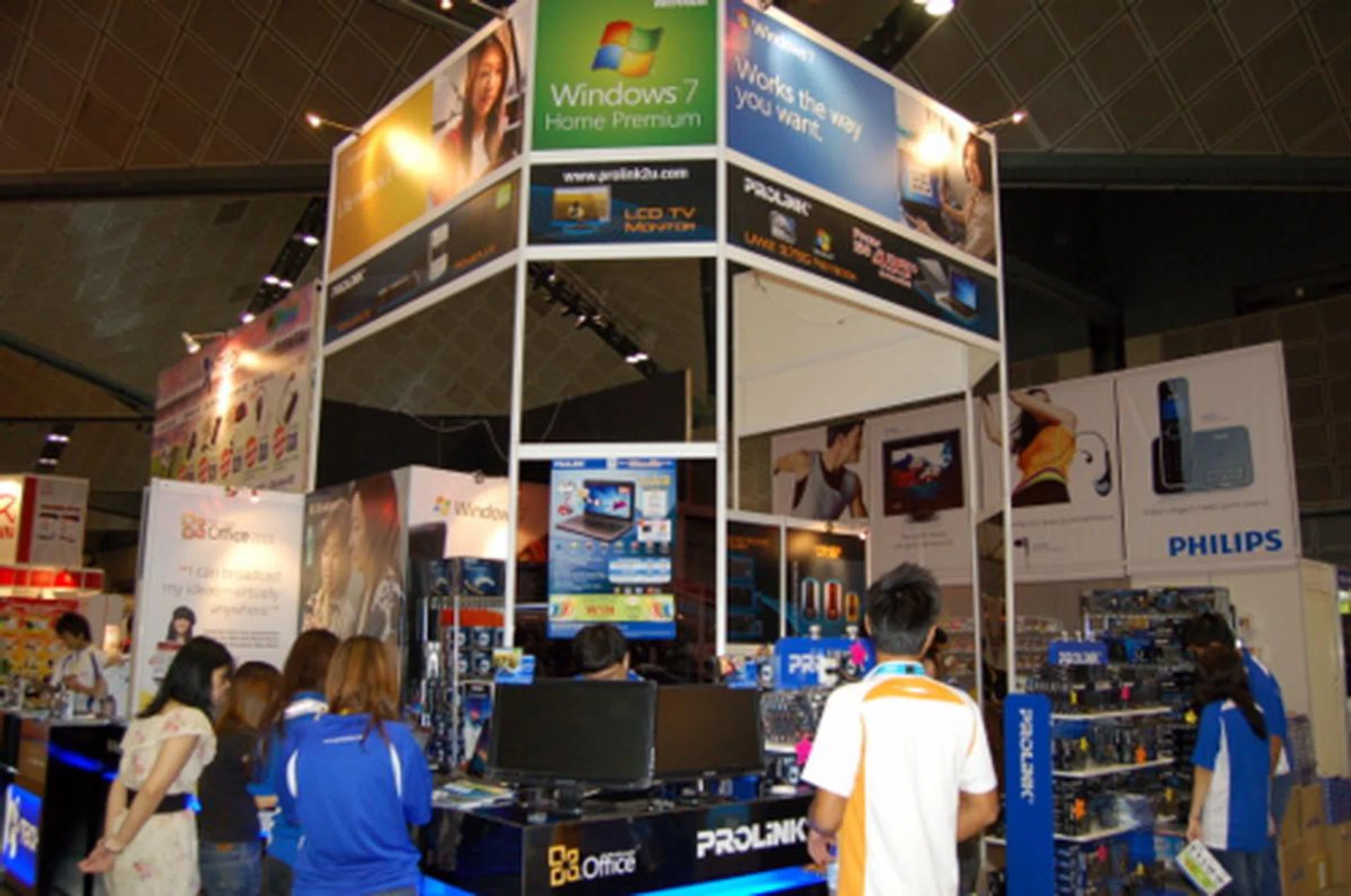 Prolink was showing off their networking equipment as well as laptops named... Glee. Here come the references to that hit TV show!