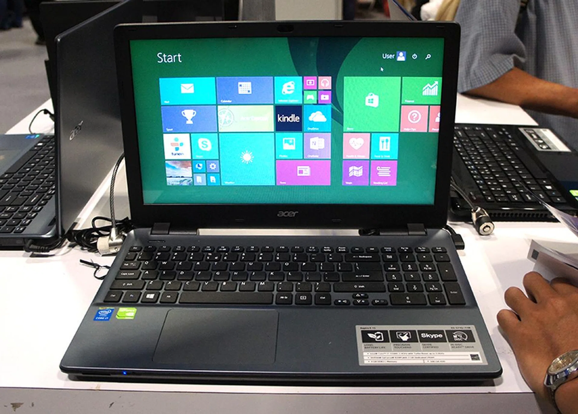 For those who want a larger display, there's the Acer Aspire E5. This particular model features Intel's newest fifth generation Core processor, the Core i7-5500U (2.4GHz, 4MB L3 cache), and comes with 4GB of RAM and a 500GB HDD. It also features NVIDIA GeForce GT820 discrete graphics and has a DVD combo drive. It is going for $899 (U.P.: $1,249).