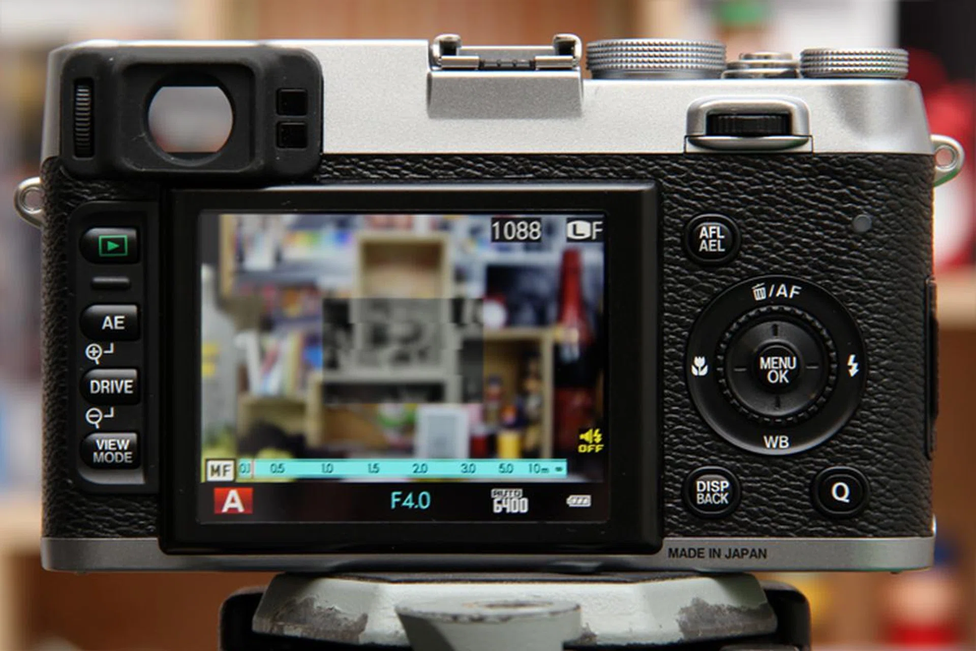 With Digital Split Image, the subject is in focus when all four planes align (camera shown here is the Fujifilm X100S, but the screens are identical).