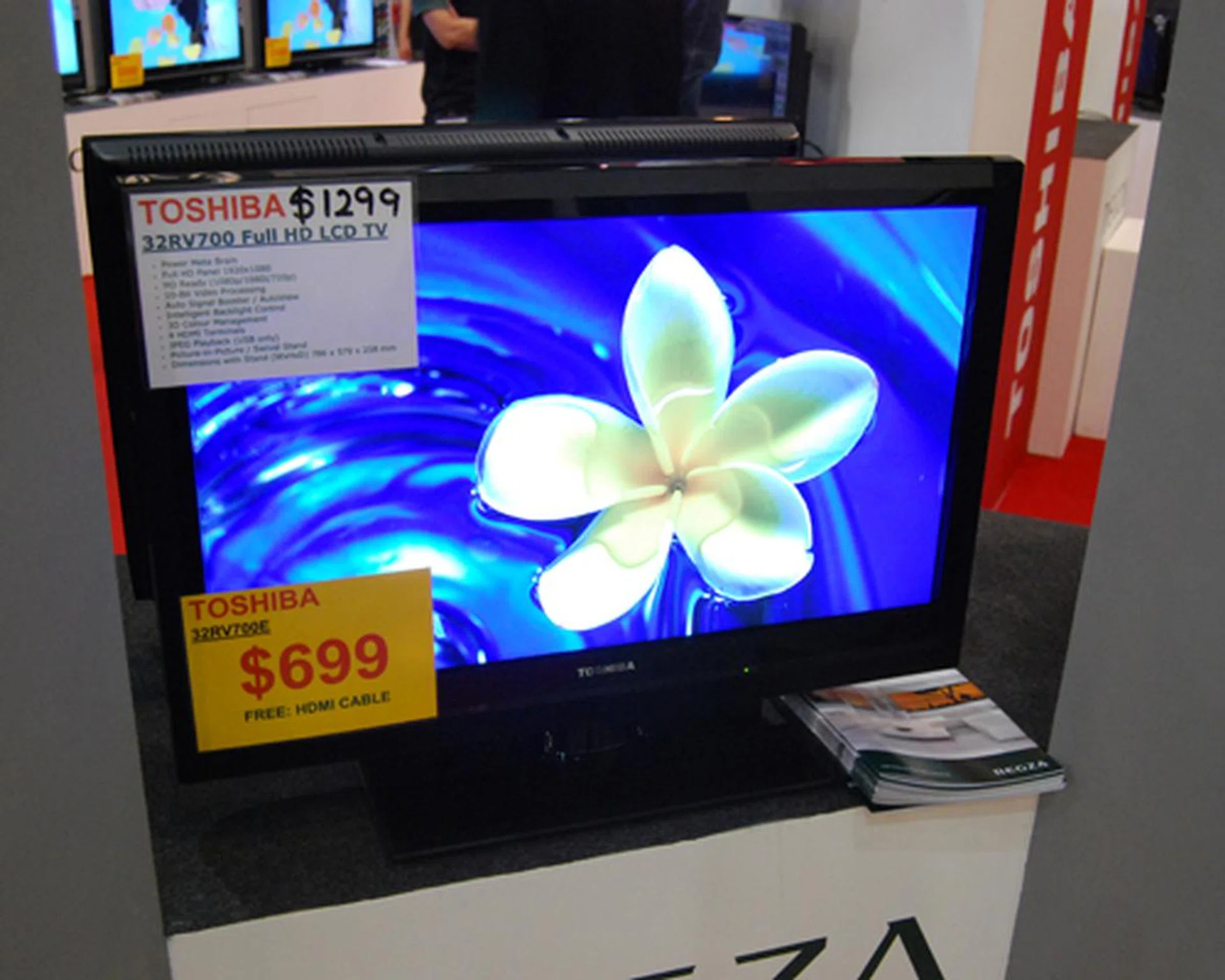 First up – Toshiba's Regza TVs. The Toshiba 32RV700, a 32-inch full HD LCD TV, is going for $699 from its usual pricing of $1299. Bundled with a free HDMI cable, you'll also get 4 HDMI ports to connect your gaming console and home theatre system onto this Regza TV.
