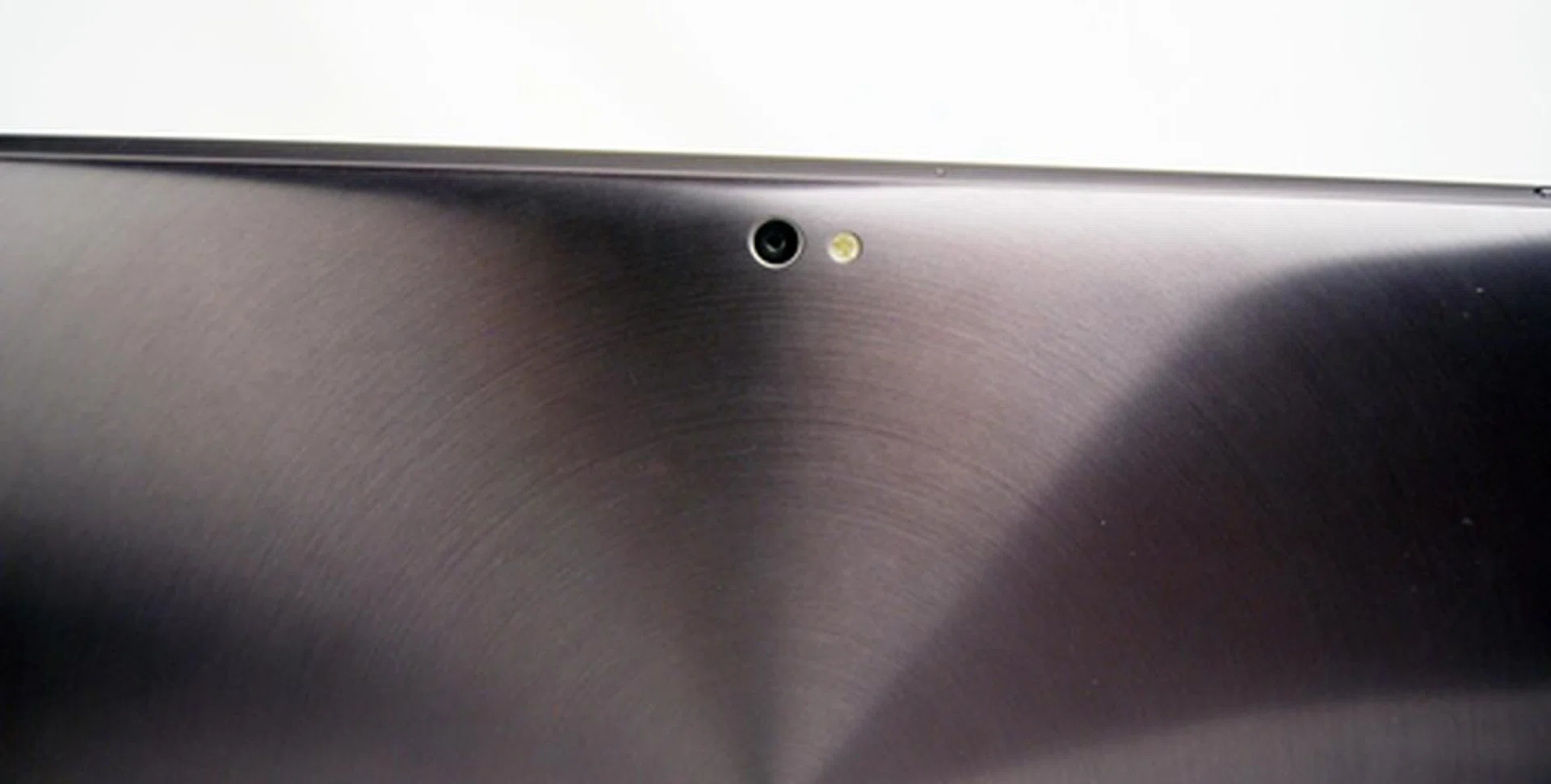 On paper, the ASUS Eee Pad Transformer has the best camera among tablets today with its 8-megapixel rear camera with CMOS sensor and F2.4 aperture lens.