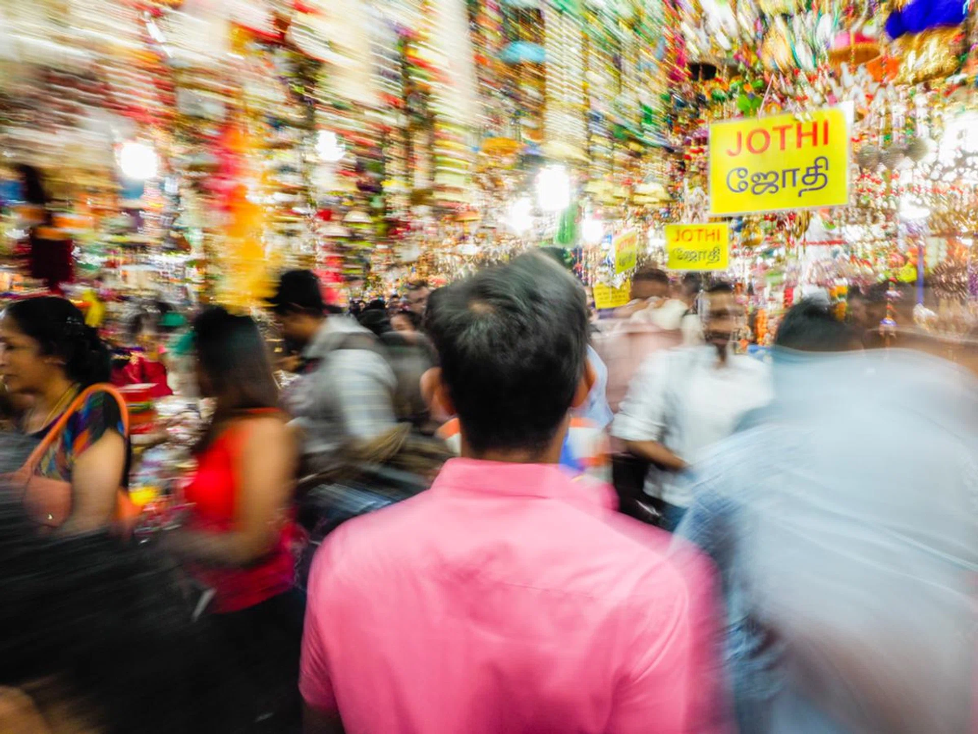 f/18 at 12mm, 0.5 sec, ISO 200. Processed in Lightroom.