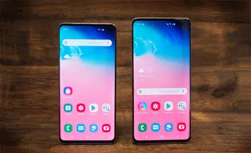 The Samsung Galaxy S10 and Galaxy S10+.