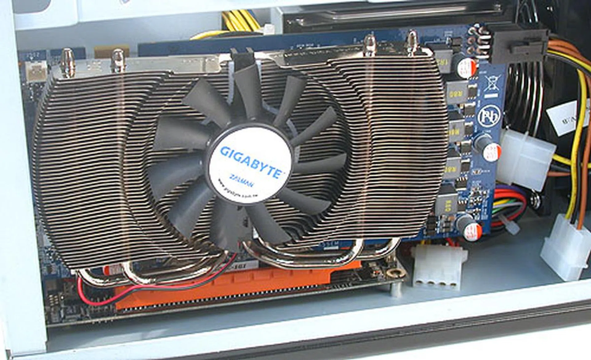Our dual-slot graphics card took up both available expansion slots but there was ample space for it length-wise.