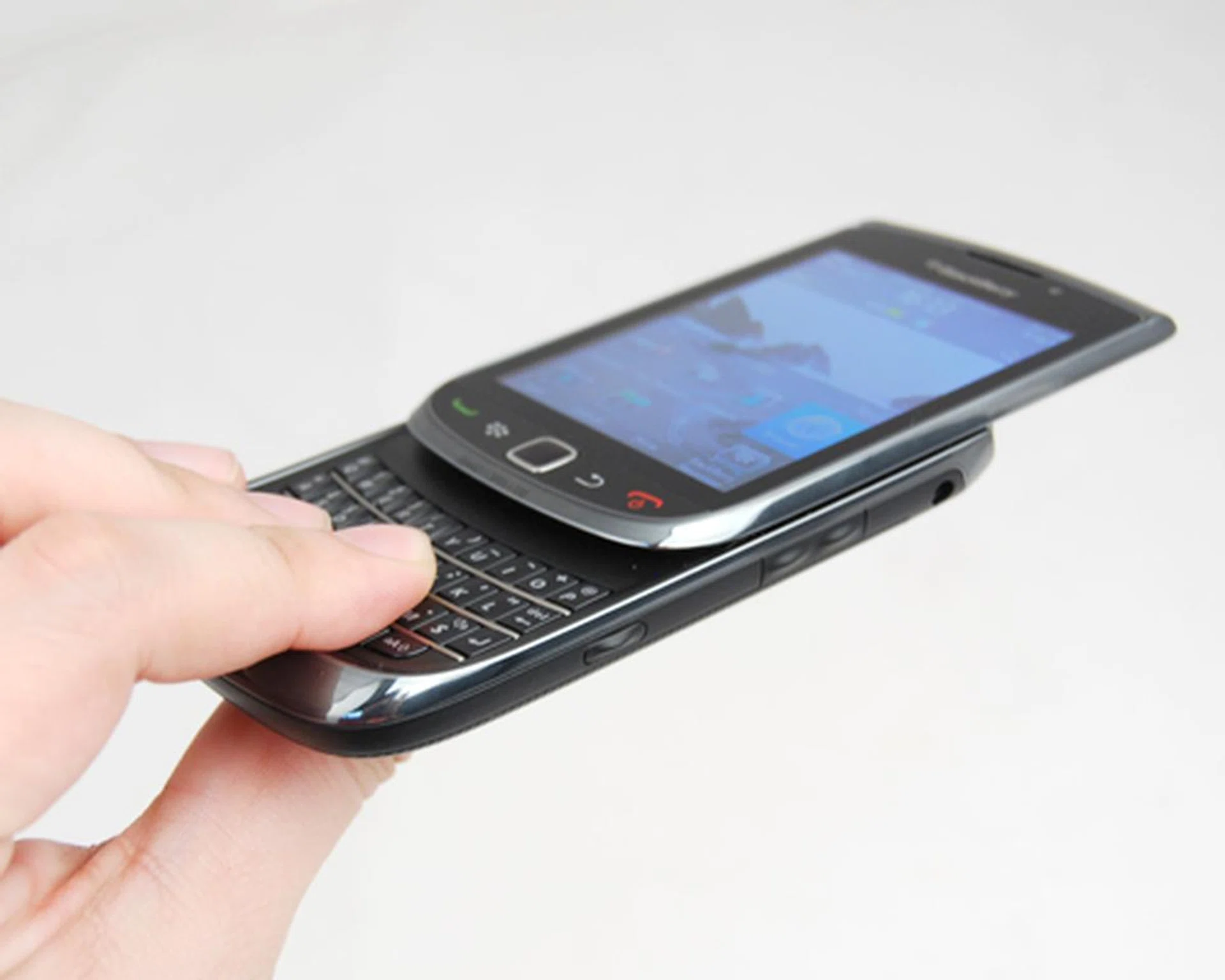 Sliding the display up doesn't make the Torch top-heavy, nor throwing it off-balance.