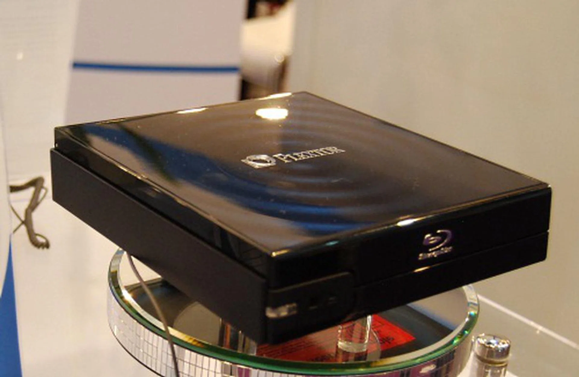 An external top-loading Blu-ray optical drive that reads at 4x max. 