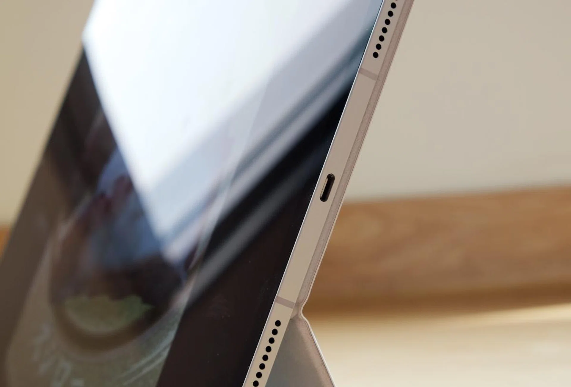 The USB-C port now supports Thunderbolt 3.