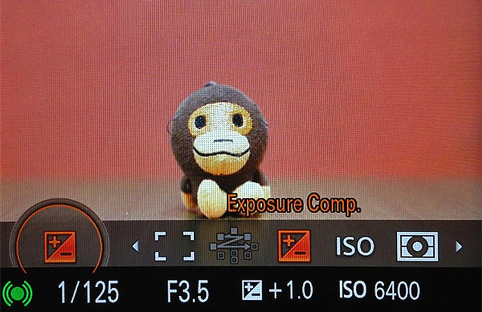 When activated, the settings will line up across the bottom of the screen. Rotate the dial to cycle through the settings, and press the center button to confirm a selection.